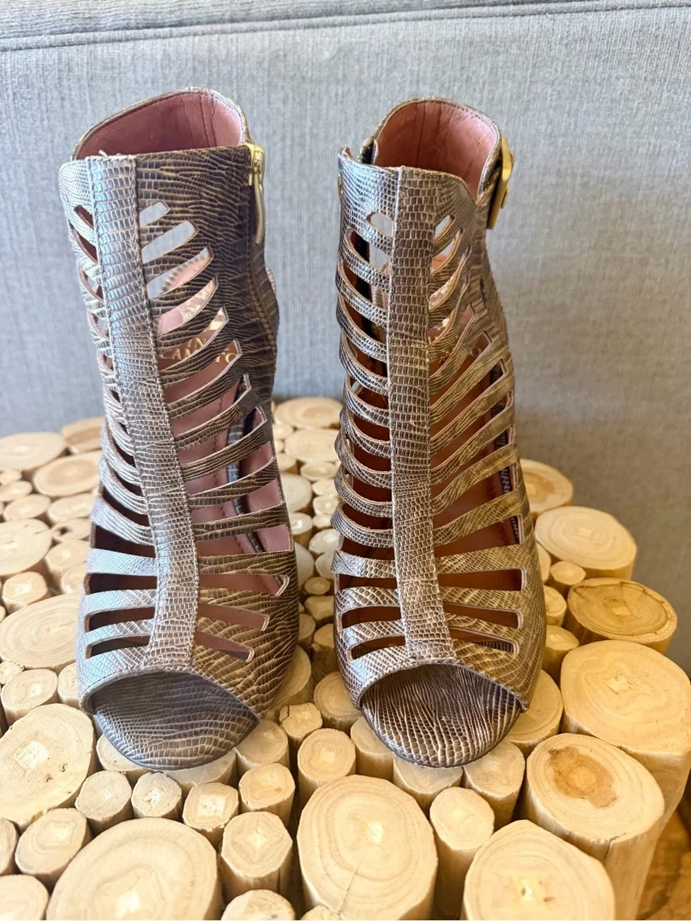 Vince Camuto Aphrodite snakeskin ankle size 7 1/2